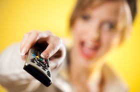 Axa torna in tv e sul web con "Nati per proteggere"