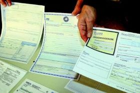 Molfetta, scoperta una stamperia di false Rc auto