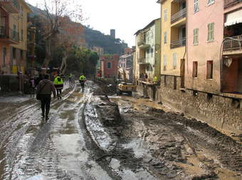 Imprese, come gestire i rischi in caso di alluvioni hp_vert_img