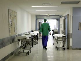 Danni ospedalieri, un sinistro su dieci è a causa di cadute accidentali