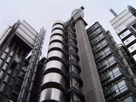 Lloyds bank, rosso dimezzato nel 2012 a 1,4 miliardi di sterline