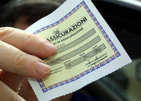 Truffa alle assicurazioni, denunce a Prato e a Bologna