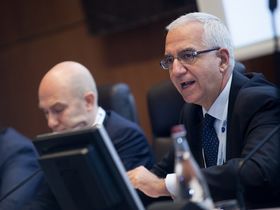 Juncker e Qe: Ania chiede incentivi fiscali e titoli cartolarizzati attraenti